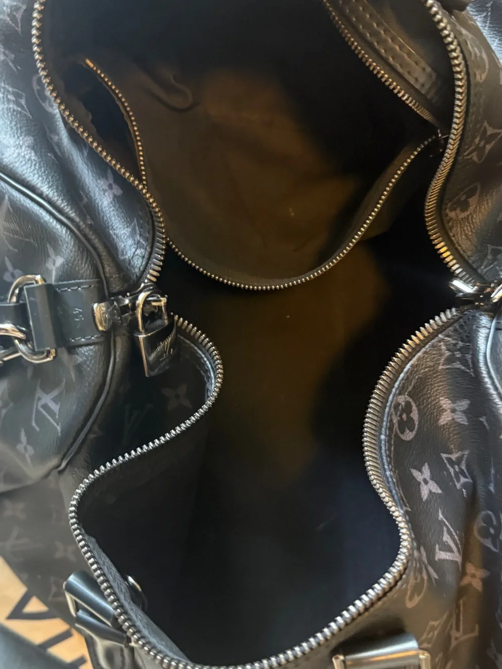 Louis Vuitton Black Monogram Men's 45 duffle bag